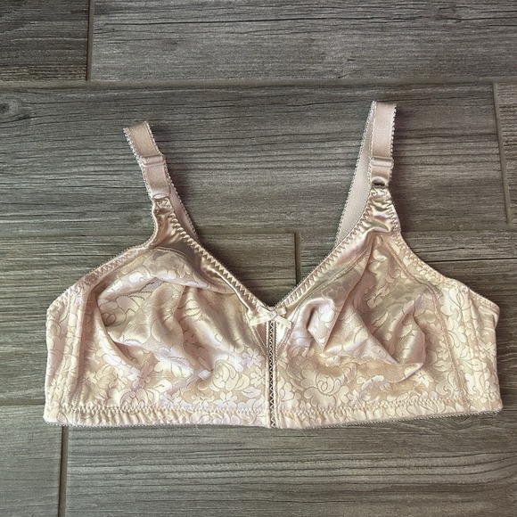 Bali Other - Bali Full Coverage Bra 42 C Rose Floral Support Everyday Comfort No Wire